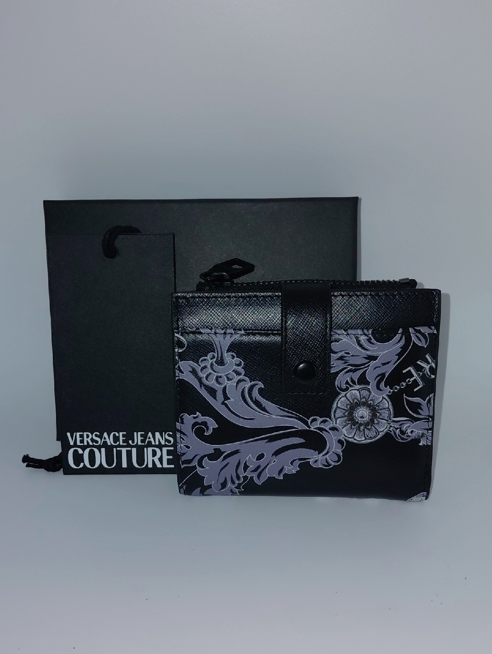 Versace Jeans Couture Black Saffano Leather Embossed Logo Wallet NIB!